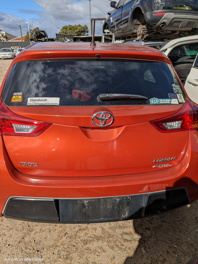 2013 Toyota Corolla Right Taillight
