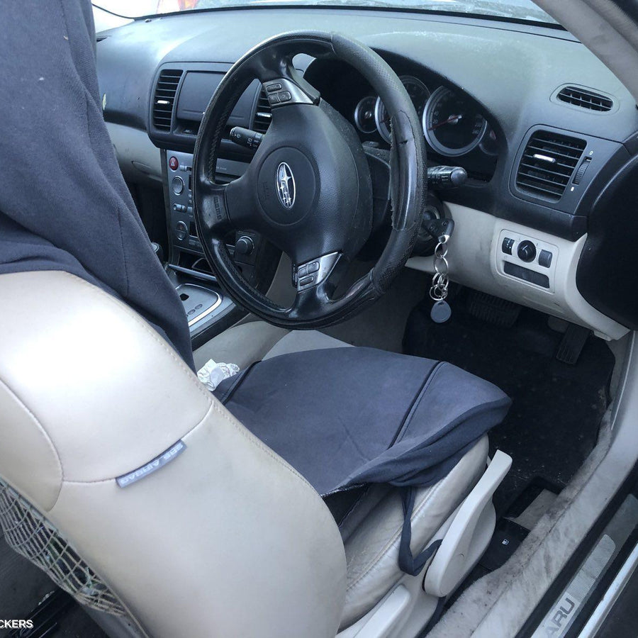 2005 Subaru Outback Right Guard