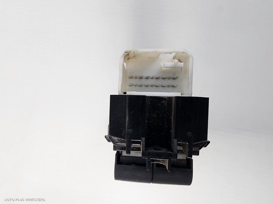 2015-2025 Toyota Hilux Pwr Dr Wind Switch