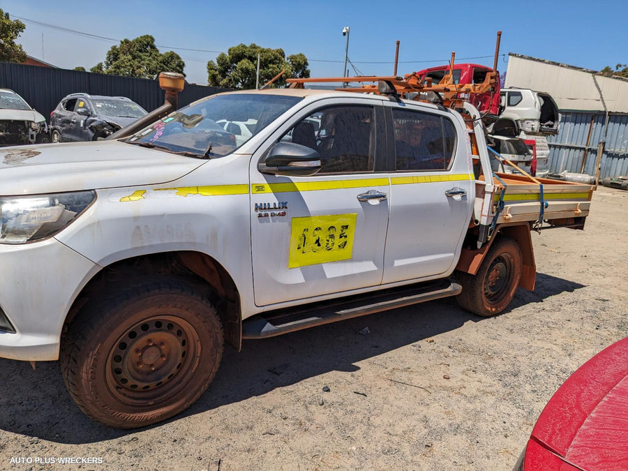 2017 Toyota Hilux Clock