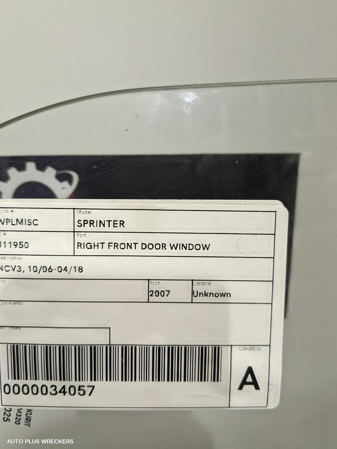 2007 Mercedes Sprinter Right Front Door Window