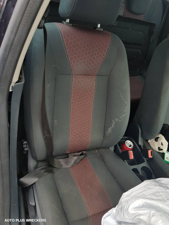 2011 Ford Fiesta Right Front Door Window