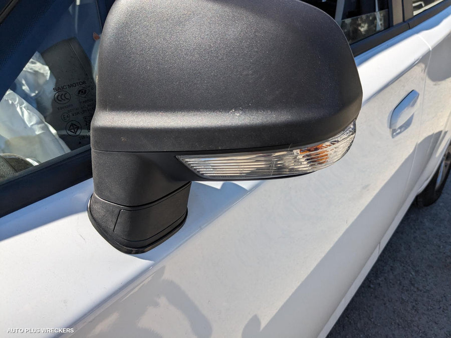 2018-2024 Mg Mg3 Left Taillight