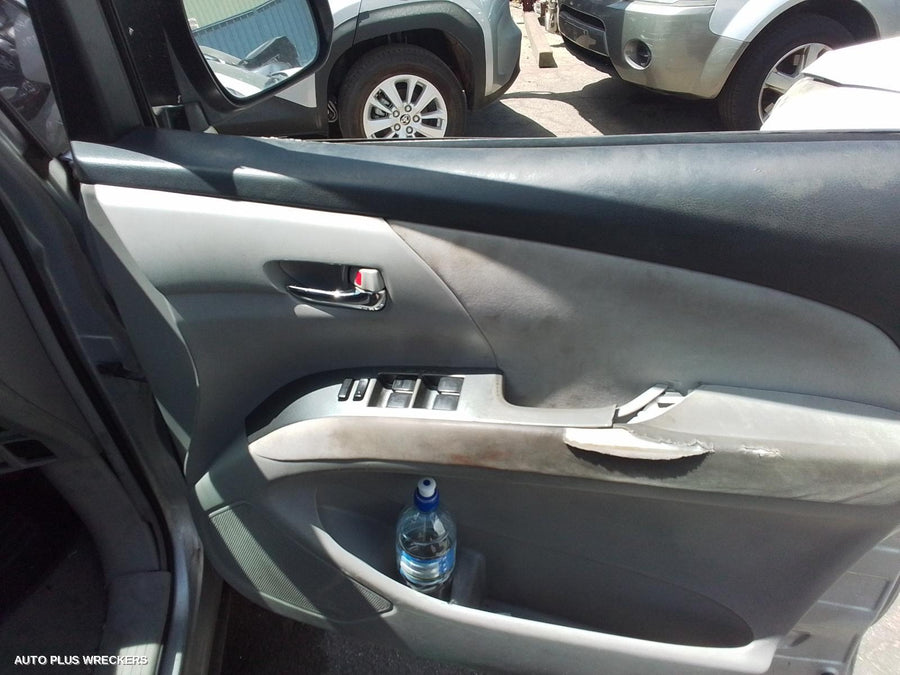 2006 Toyota Tarago Left Taillight