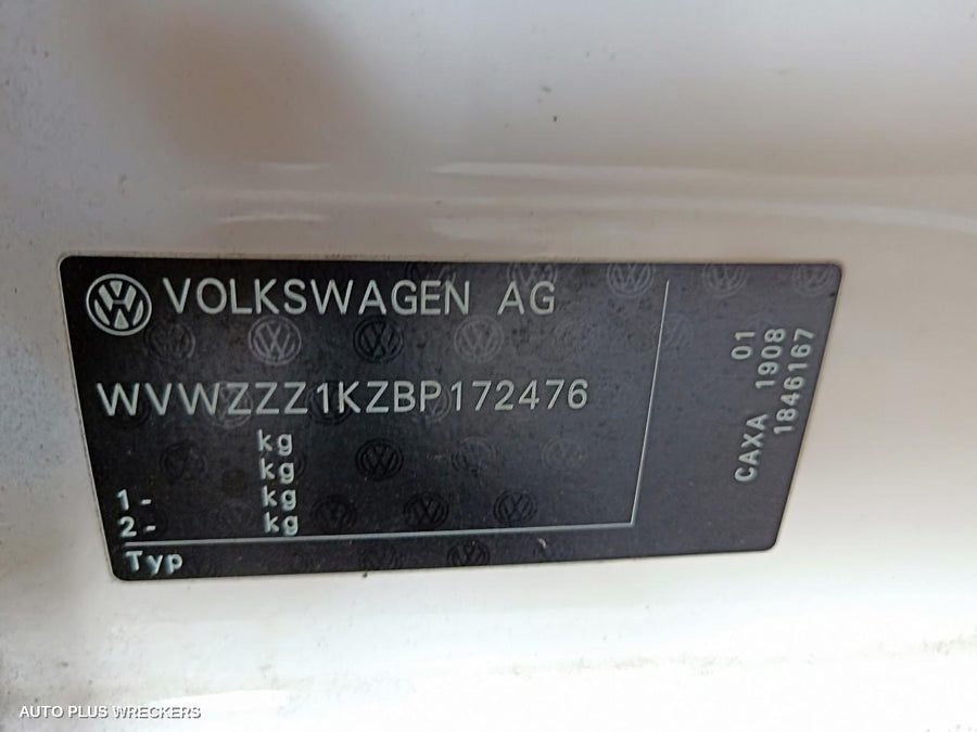 2011 Volkswagen Golf Right Rear Door Window