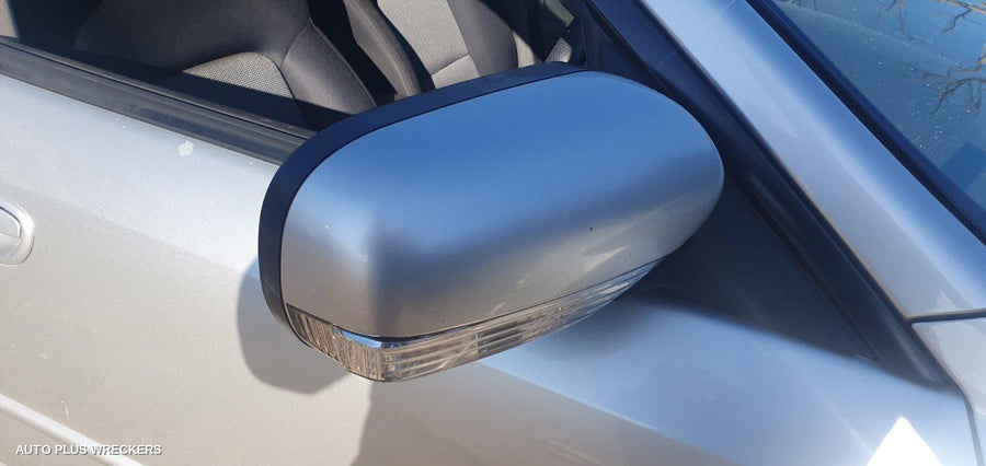 2006 Subaru Liberty Left Front Door