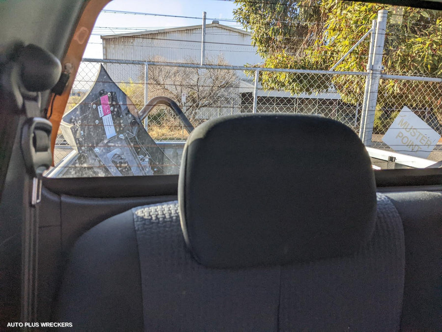 2014 Isuzu Dmax Right Taillight