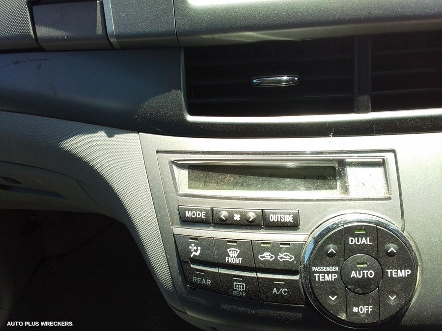 2007 Toyota Tarago Grille