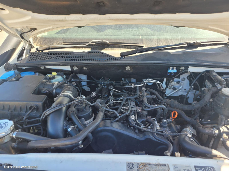 2013 Volkswagen Amarok Right Rear Door Sliding