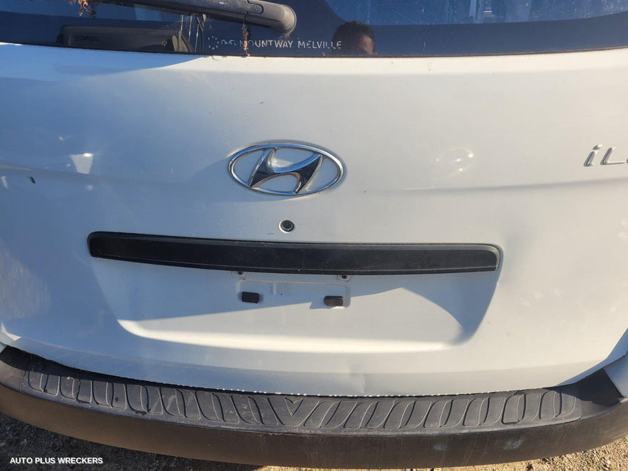 2010 Hyundai Iload/imax Left Door Mirror