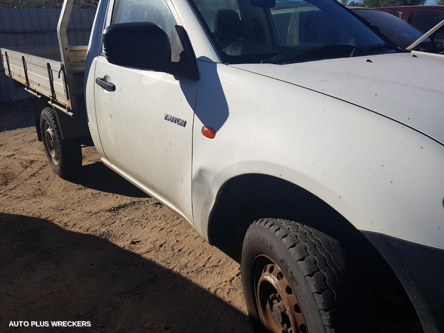 2006 Mitsubishi Triton Radiator