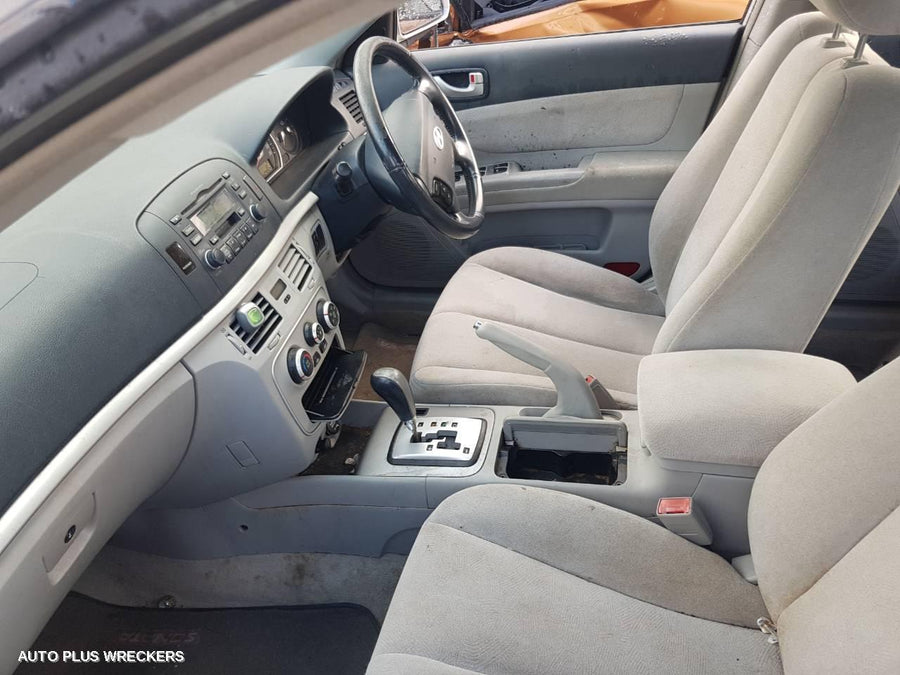 2005 Hyundai Sonata Right Headlamp