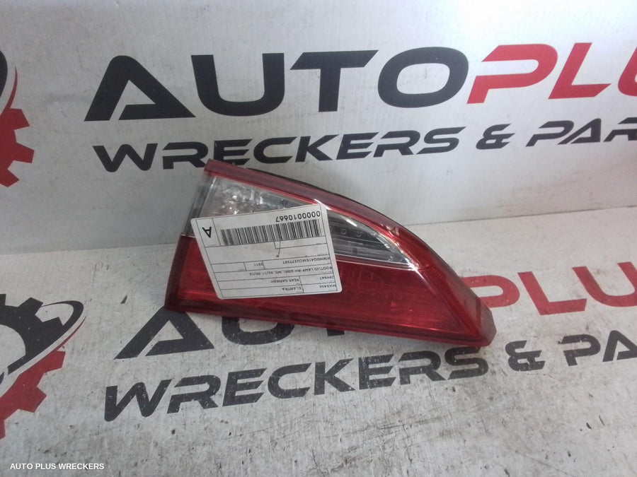 2011 Hyundai Elantra Rear Garnish