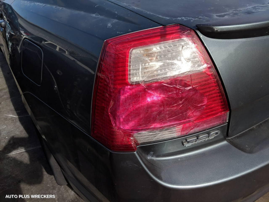 2007 Mitsubishi 380 Right Front Door