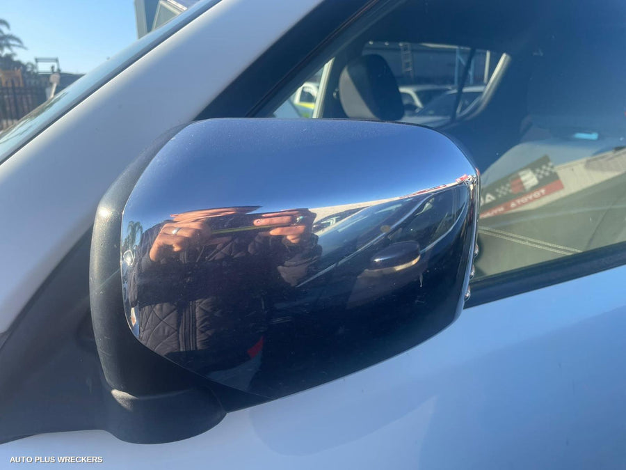 2008 Mitsubishi Triton Left Front Door Window