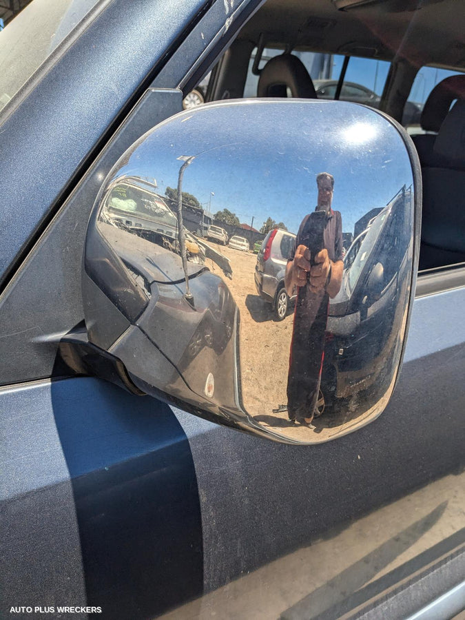 2000-2006 Mitsubishi Pajero Left Door Mirror
