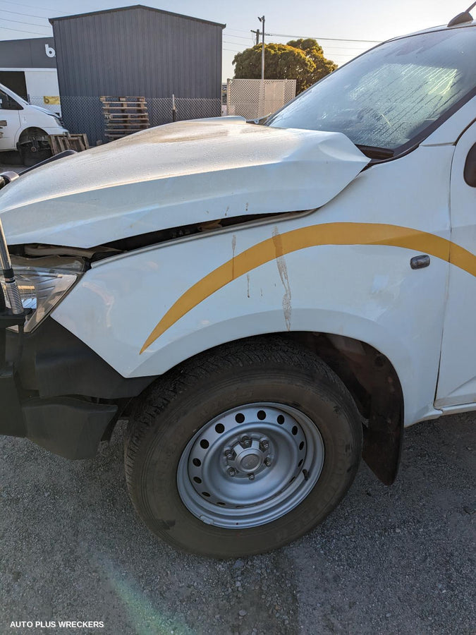 2023 Isuzu Dmax Left Taillight