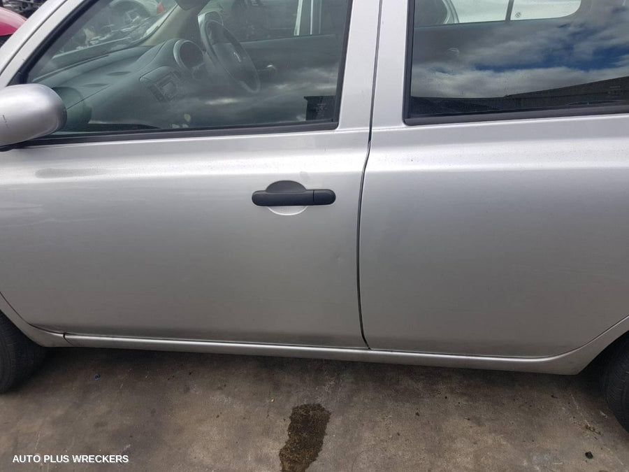 2010 Nissan Micra Right Front Door