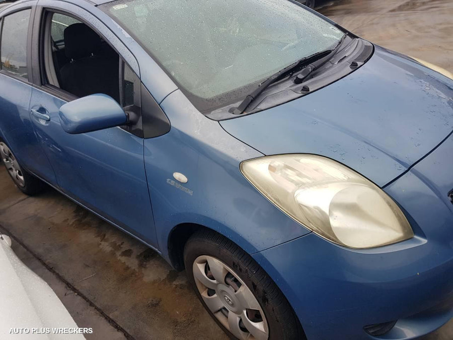 2005 Toyota Yaris Left Taillight