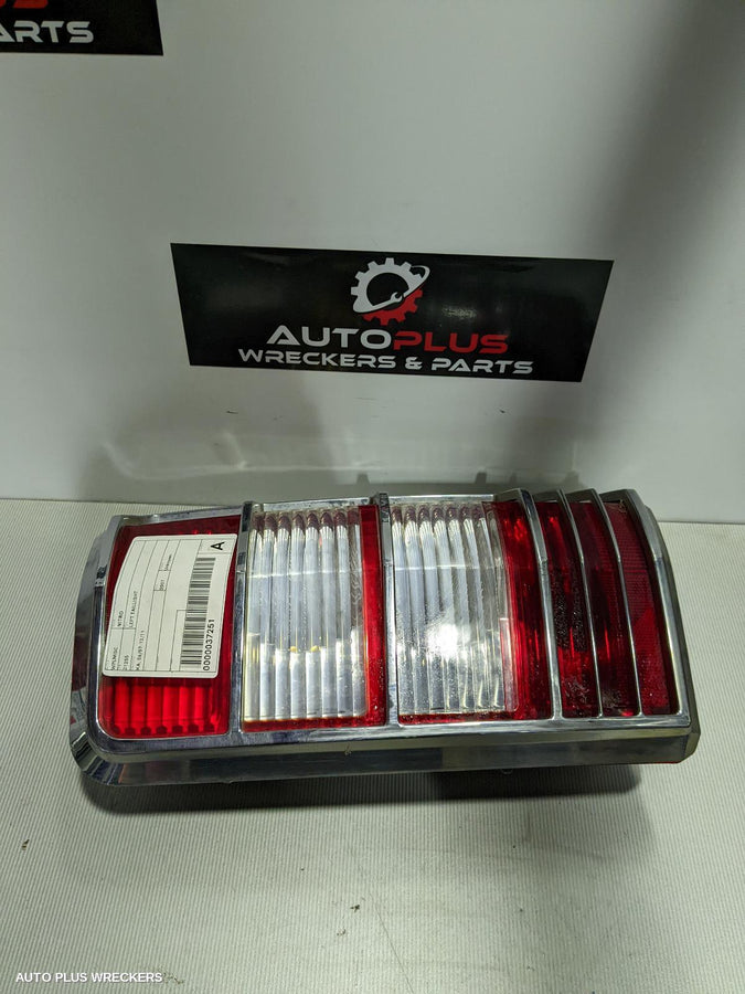 2007 Dodge Nitro Left Taillight