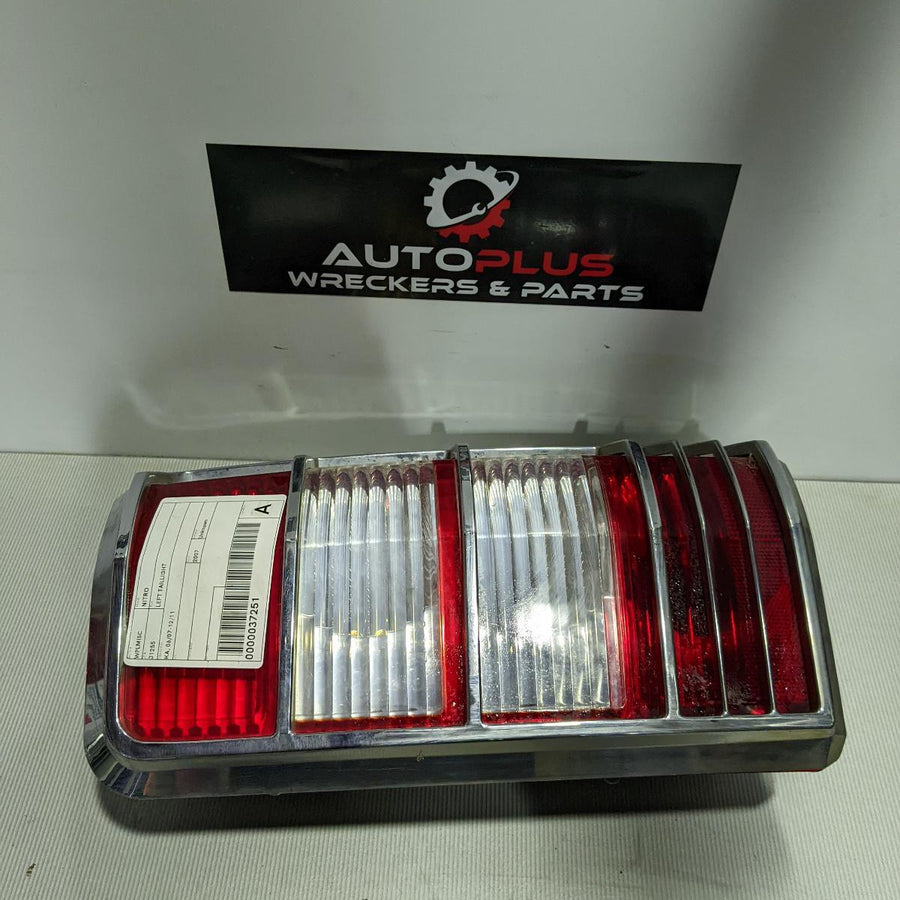 2007 Dodge Nitro Left Taillight