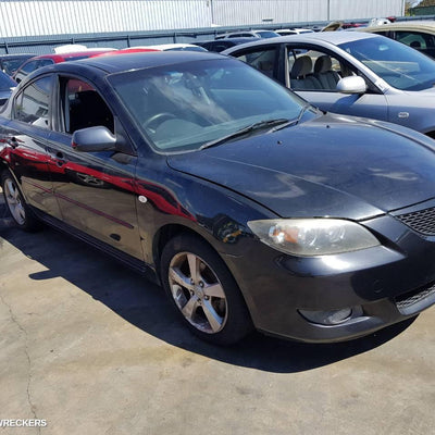 2006 Mazda 3 Grille