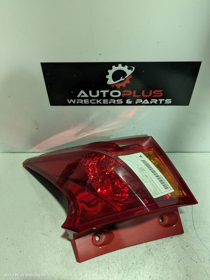 2015 Toyota Corolla Right Taillight