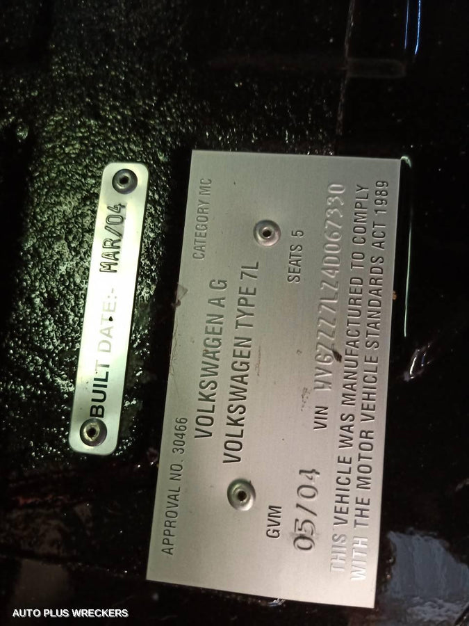 2004 Volkswagen Touareg Left Rear Door Sliding