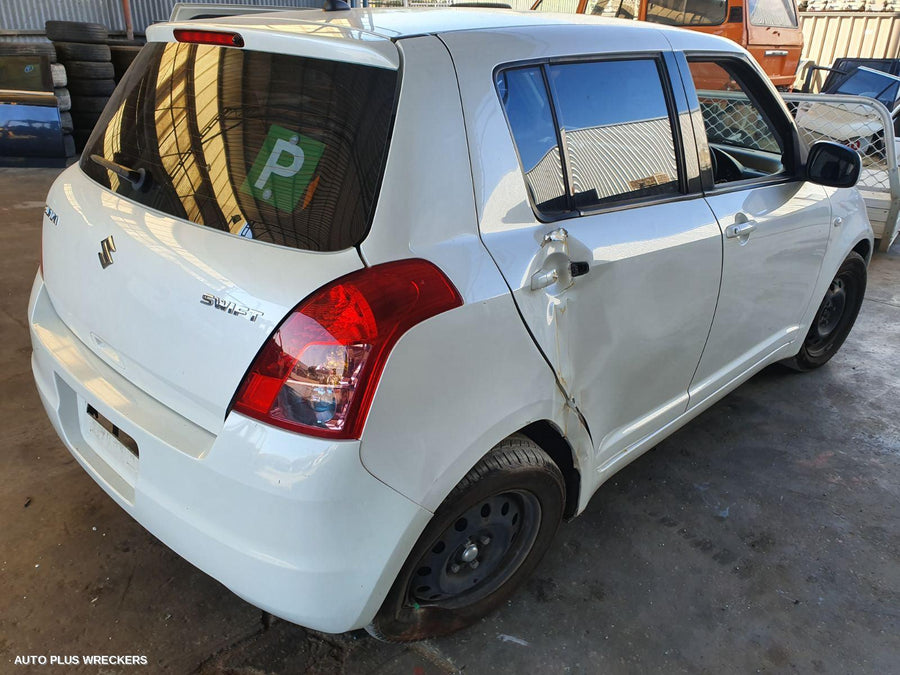 2010 Suzuki Swift Right Door Mirror