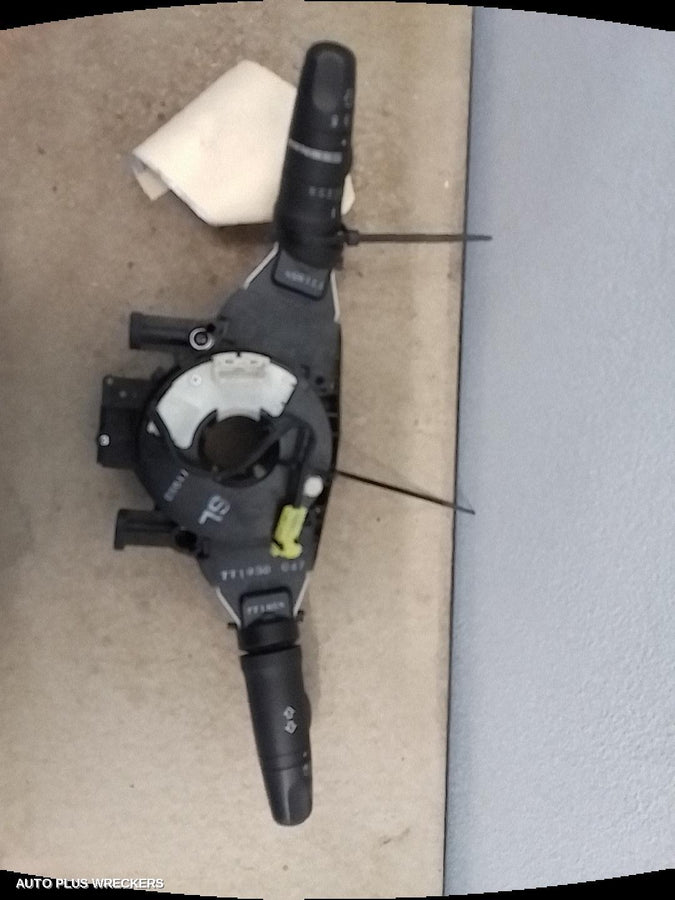 2007-2014 Nissan Dualis Combination Switch