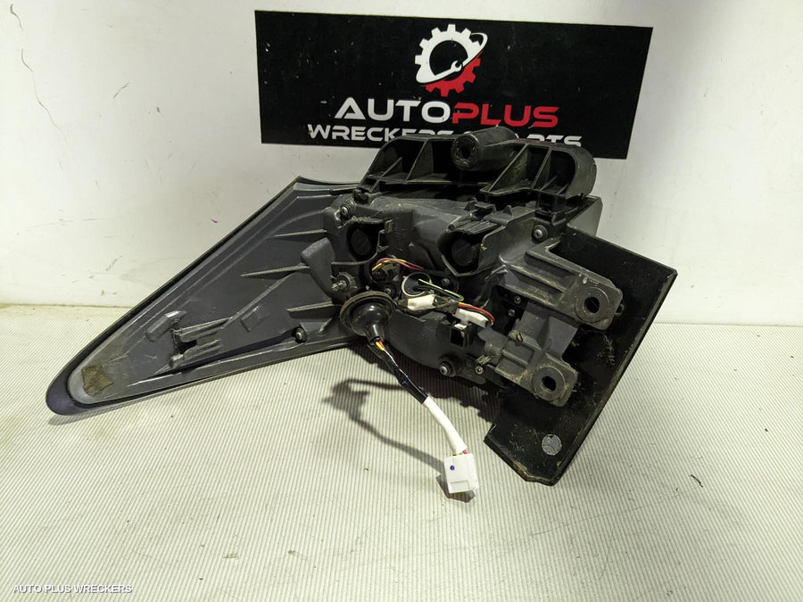 2014 Lexus Ct200h Left Taillight