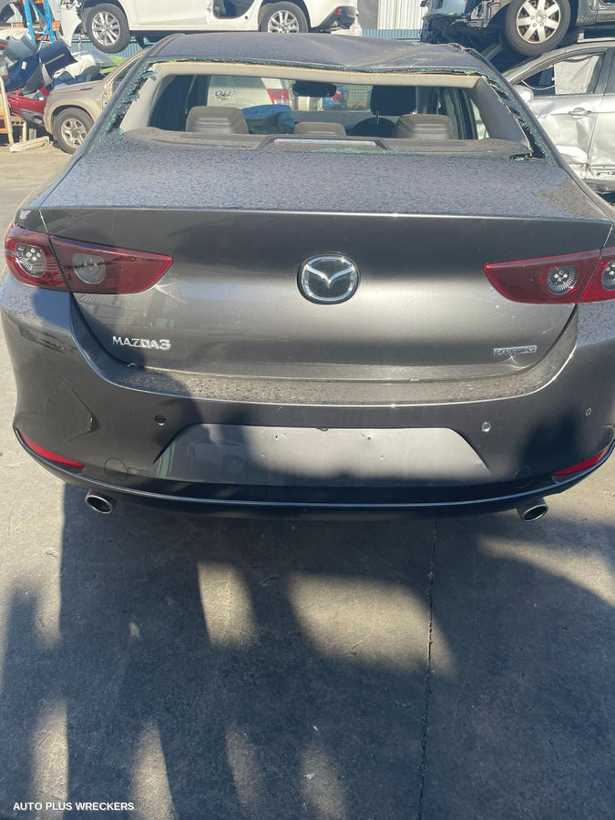 2021 Mazda 3 Right Front Door Window