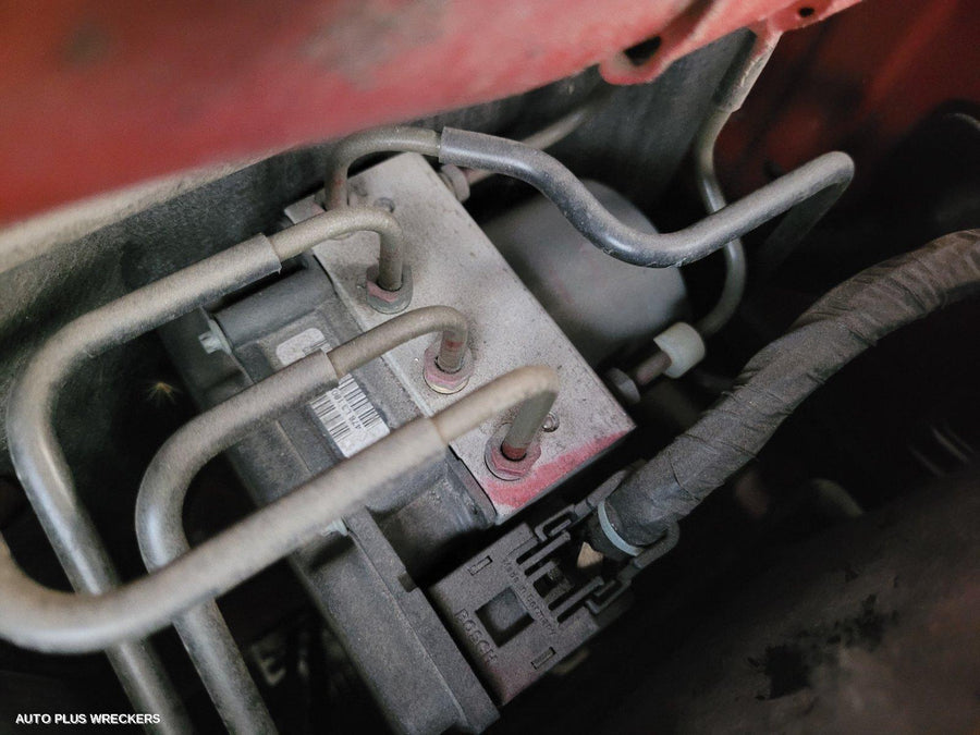 2006 Mitsubishi 380 Bonnet