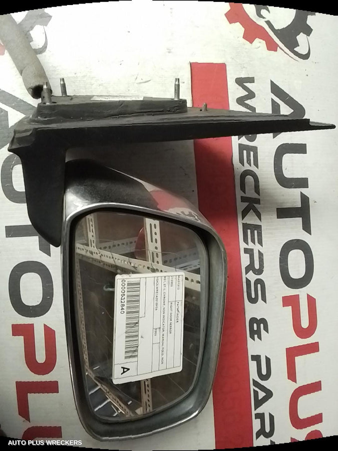 2005-2007 Nissan Pathfinder Right Door Mirror