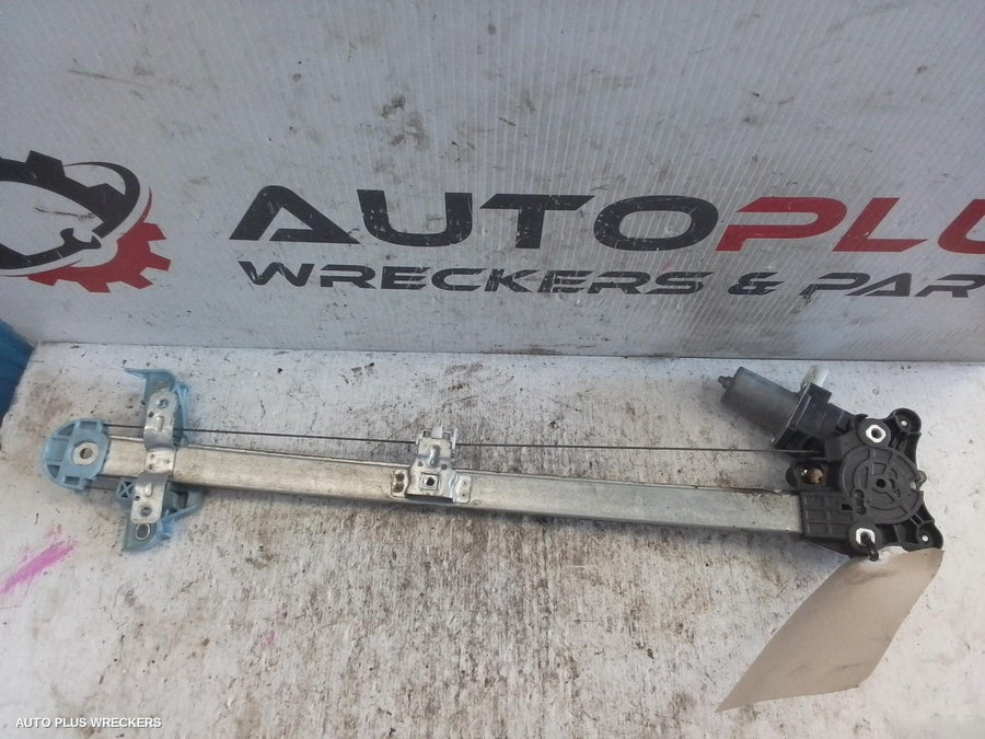 2020 Suzuki Swift Right Front Window Reg Motor