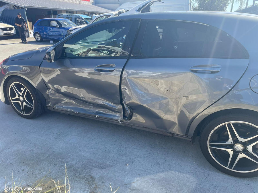 2015 Mercedes A Class Left Front Window Reg Motor