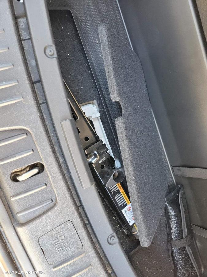 2016 Holden Captiva Rear Spoiler