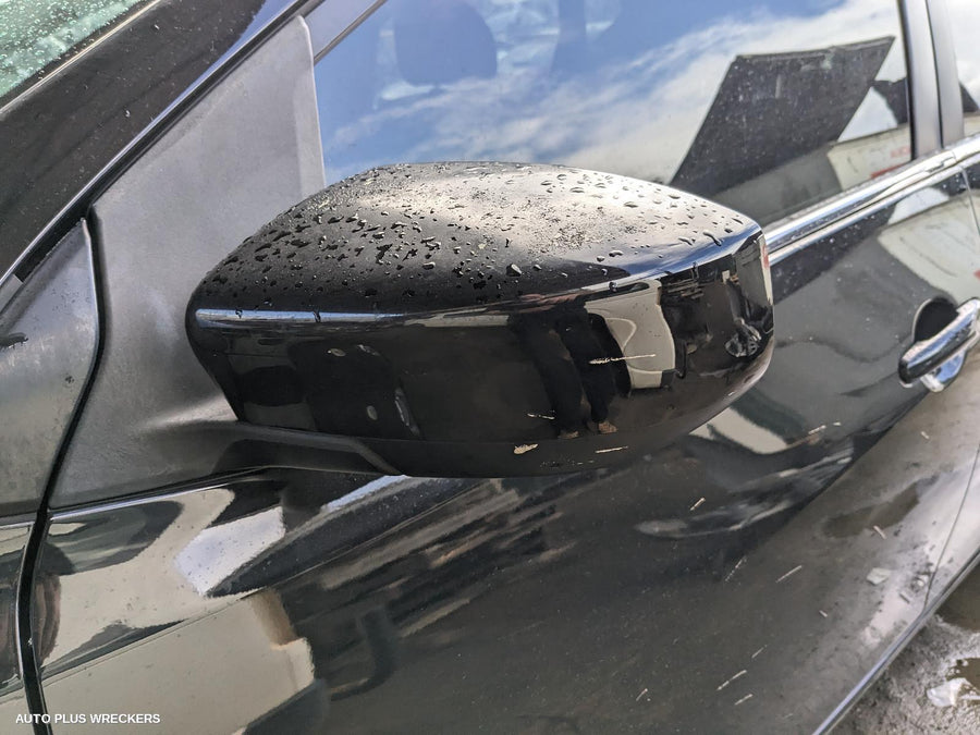 2013 Nissan Pulsar Right Rear Door Sliding