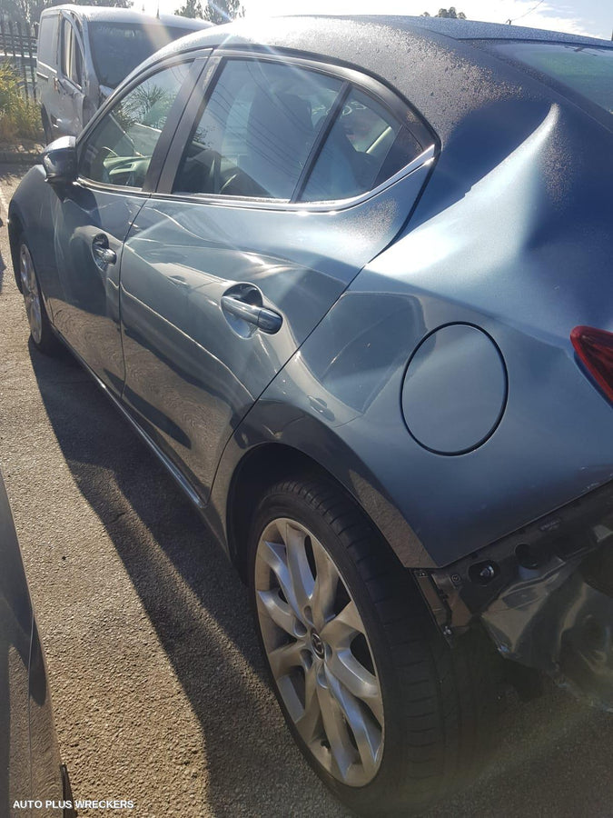 2016 Mazda 3 Left Front Door Window
