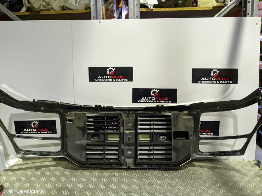 2008 Dodge Nitro Grille