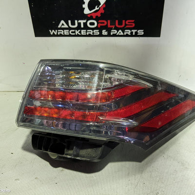 2010-2017 Lexus Ct200h Right Taillight