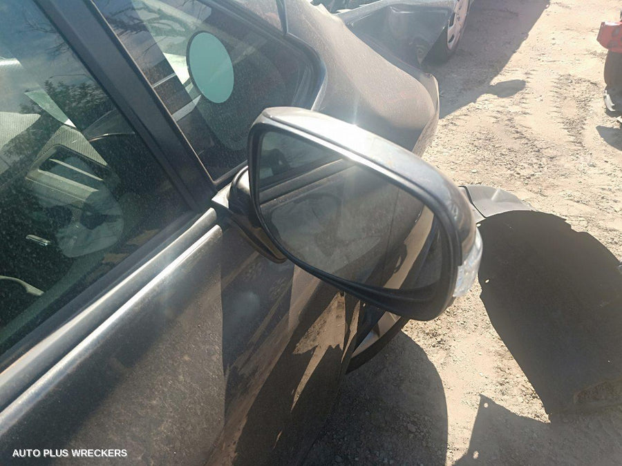 2010 Toyota Corolla Right Front Door