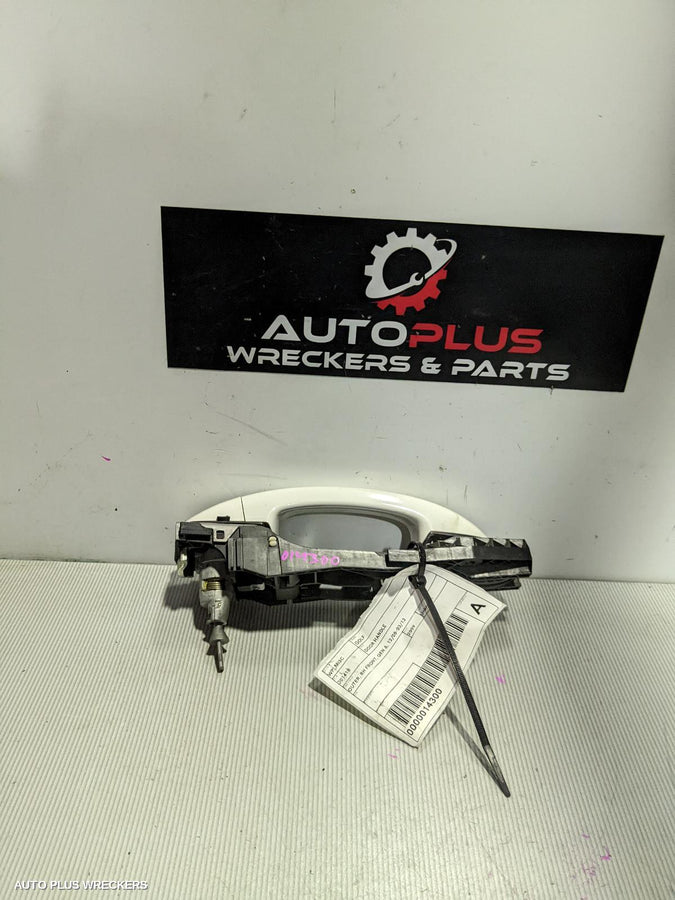 2009 Volkswagen Golf Door Handle