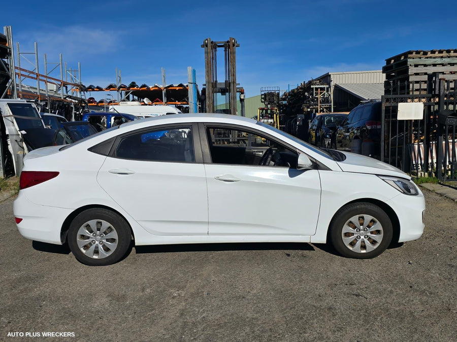 2011-2019 Hyundai Accent Left Front Door Window