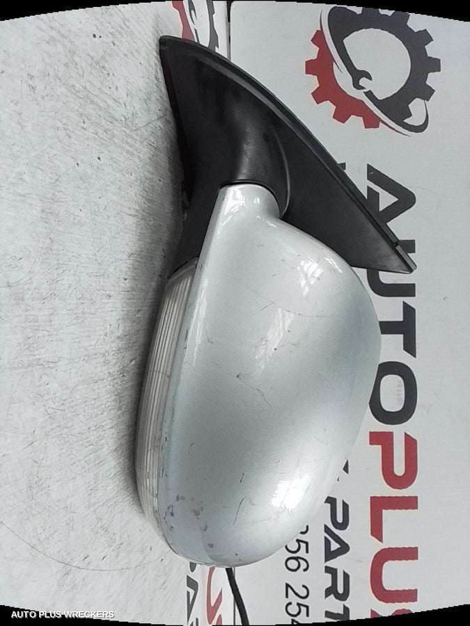 2006-2011 Volkswagen Jetta Left Door Mirror