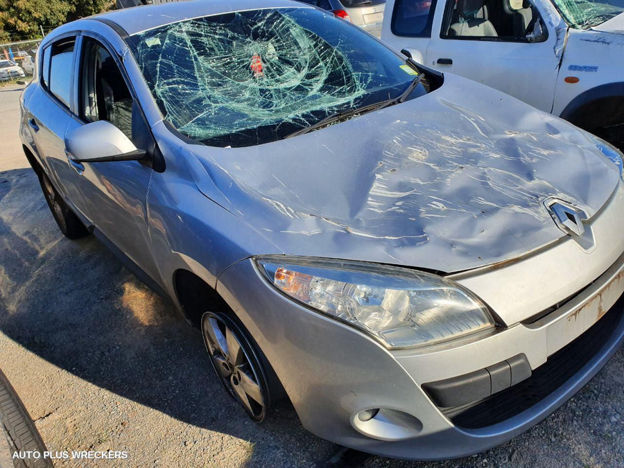 2012 Renault Megane Grille