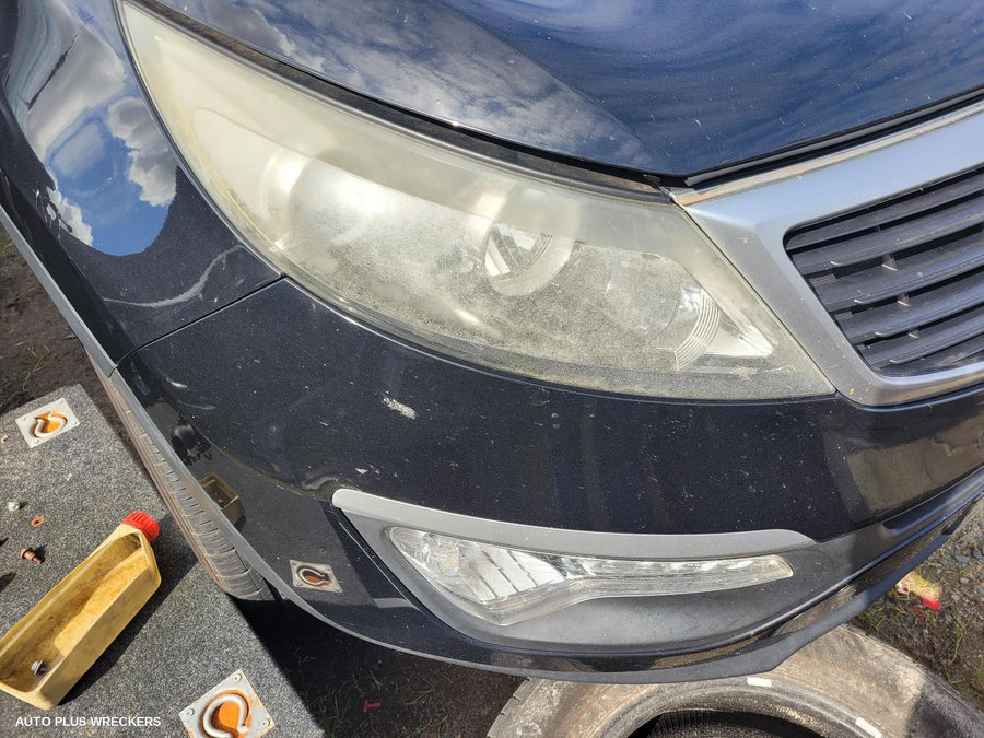 2010 Kia Sportage Left Taillight