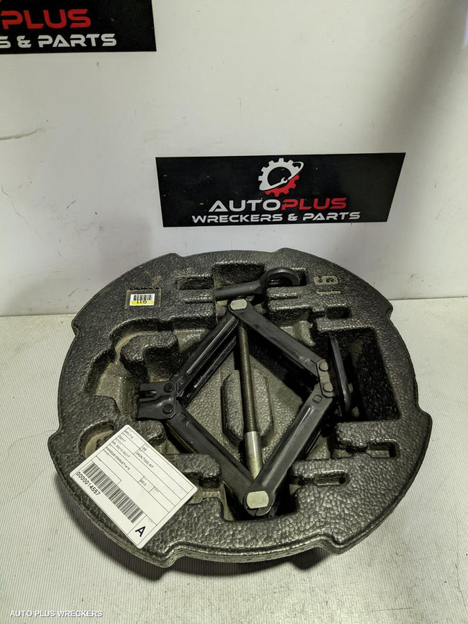2013 Hyundai I30 Jack Tool Kit