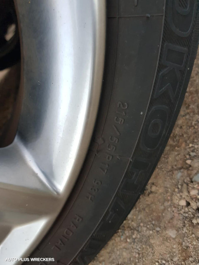 2004 Subaru Outback Left Guard