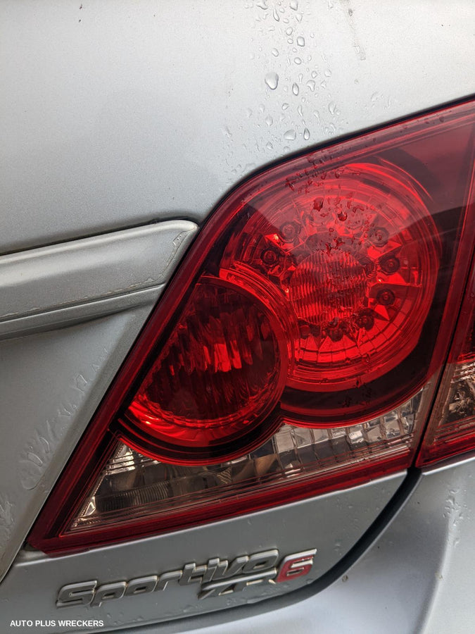 2009 Toyota Aurion Left Guard